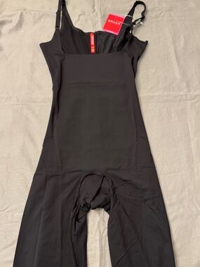 SPANX SmartGrip Open-Bust Slip Shapewear Black Small/Petite Adjustable Strap
